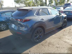 
										Mazda CX-30 full									