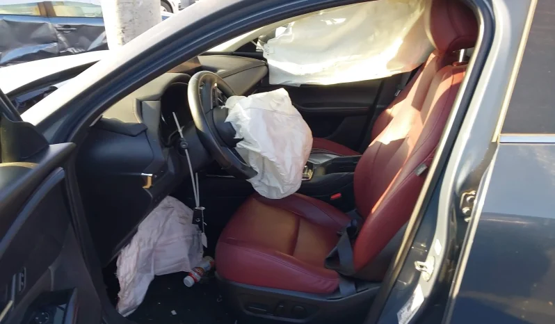 
								Mazda CX-30 full									
