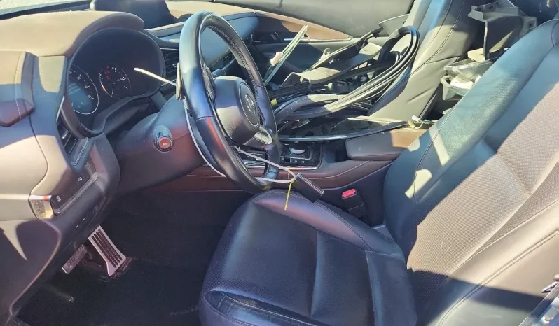 
								Mazda CX-30 full									