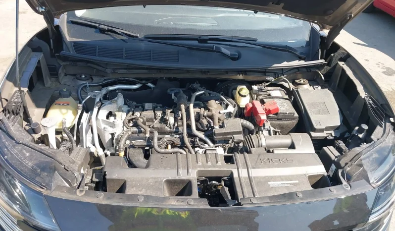 
								Nissan Kicks full									