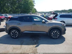 
										Nissan Kicks full									
