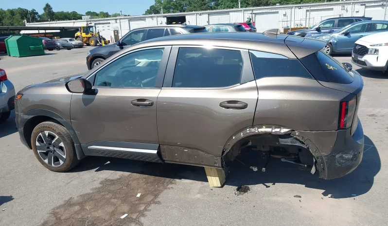 
								Nissan Kicks full									