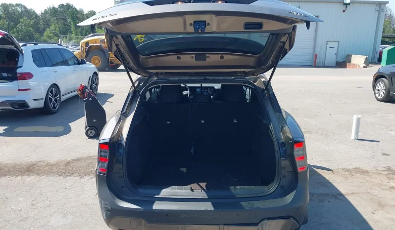 
								Nissan Kicks full									