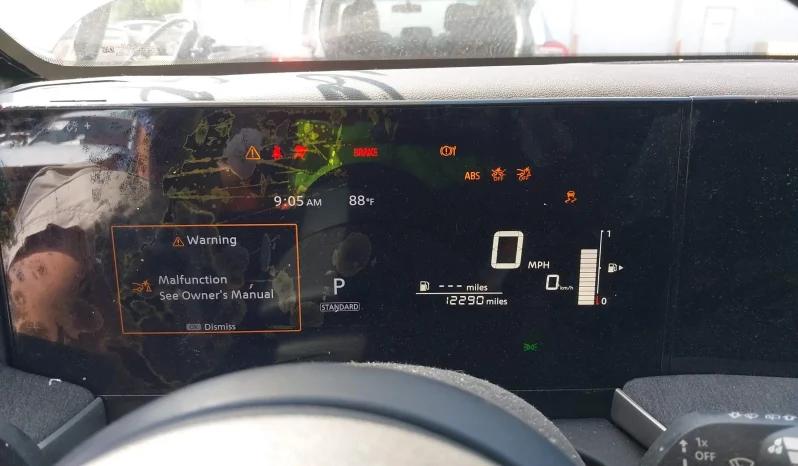 
								Nissan Kicks full									
