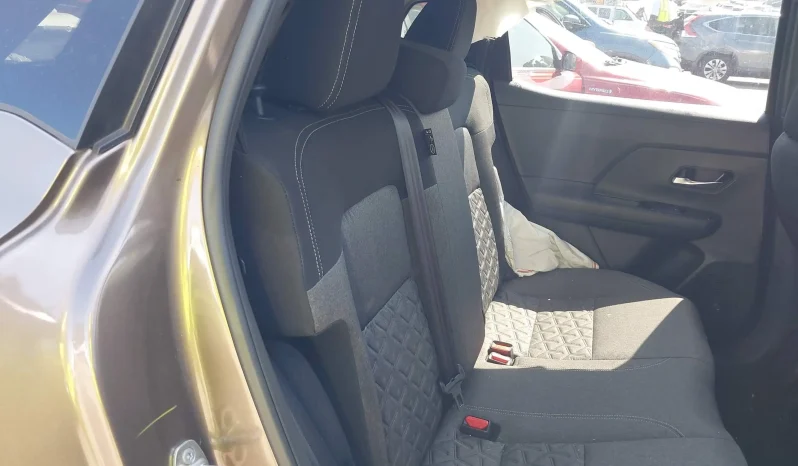 
								Nissan Kicks full									