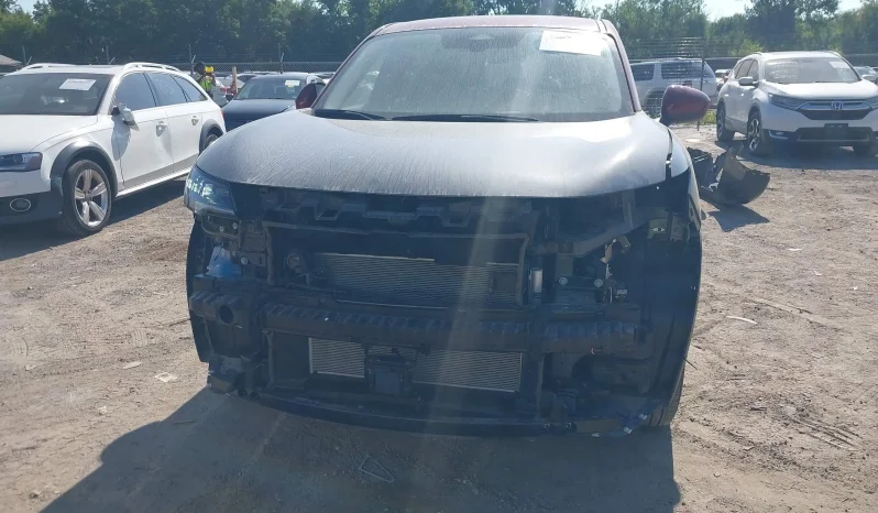 
								Nissan Kicks full									