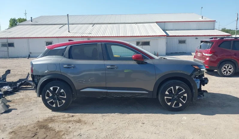 
								Nissan Kicks full									