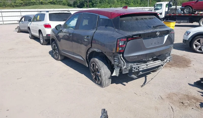
								Nissan Kicks full									