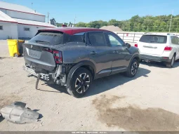 
										Nissan Kicks full									