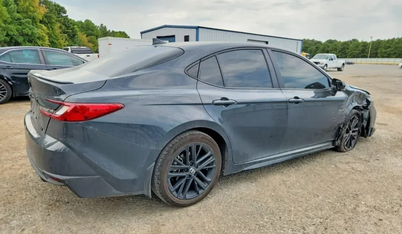 
								Toyota Camry full									
