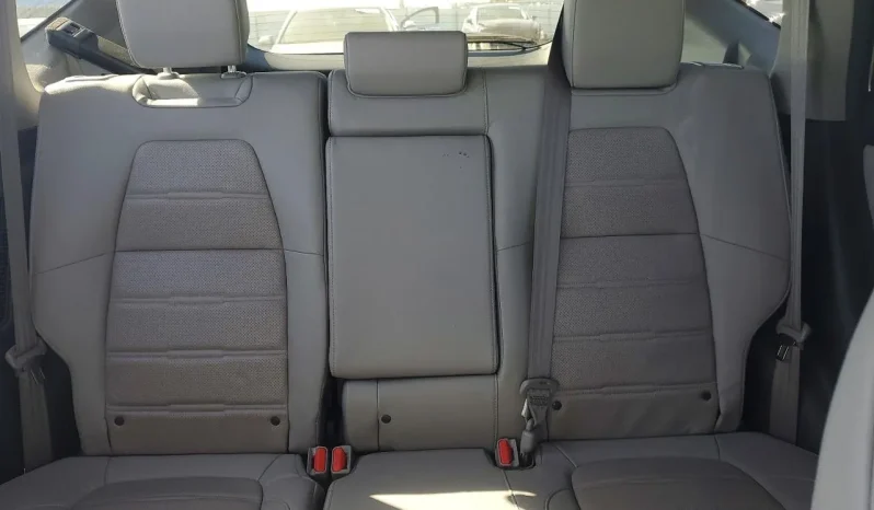 
								Honda CR-V Hybrid full									