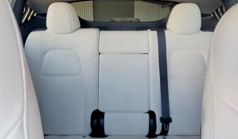 
								Tesla MODEL Y full									