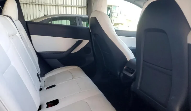 
								Tesla MODEL Y full									