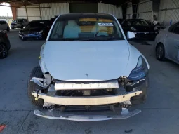 
										Tesla MODEL Y full									
