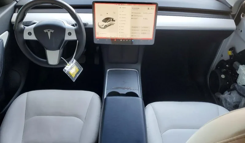 
								Tesla MODEL Y full									