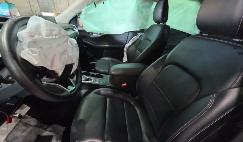 
								Ford Escape full									