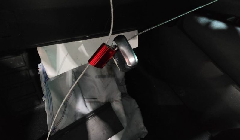 
								Ford Escape full									