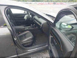 
										Mazda CX-50 full									