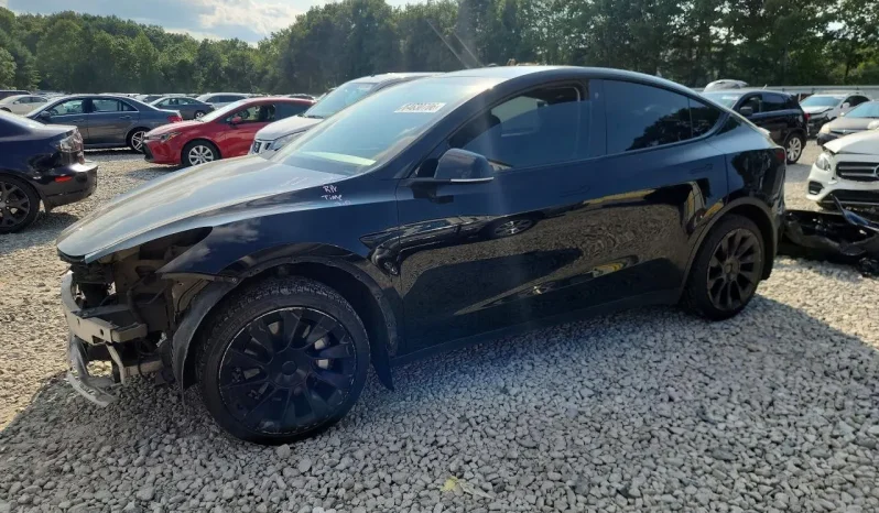
								Tesla MODEL Y full									