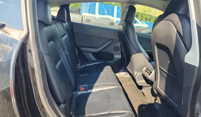 
								Tesla MODEL Y full									