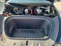 
										Tesla MODEL Y full									
