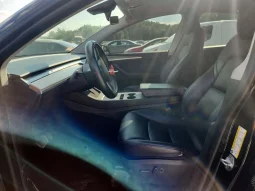 
										Tesla MODEL Y full									