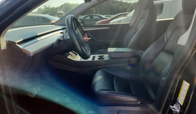 
								Tesla MODEL Y full									