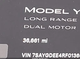 
										Tesla Model Y full									