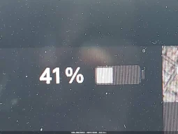 
										Tesla Model Y full									