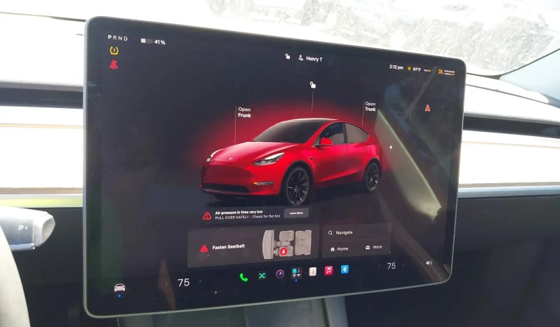 
								Tesla Model Y full									
