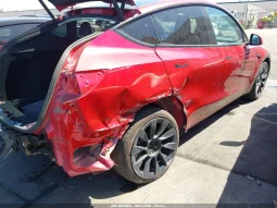 
										Tesla Model Y full									