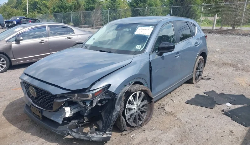 
								Mazda CX-5 full									