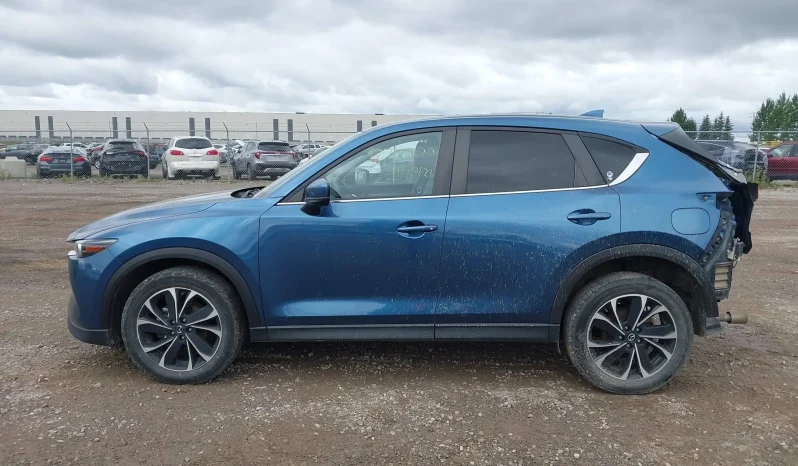 
								Mazda CX-5 full									