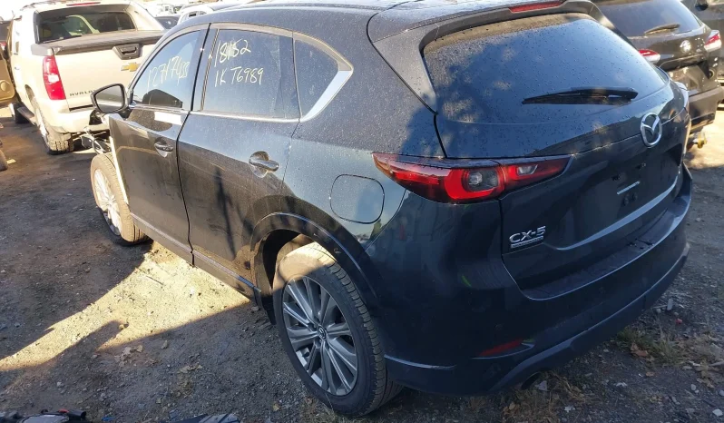 
								Mazda CX-5 full									