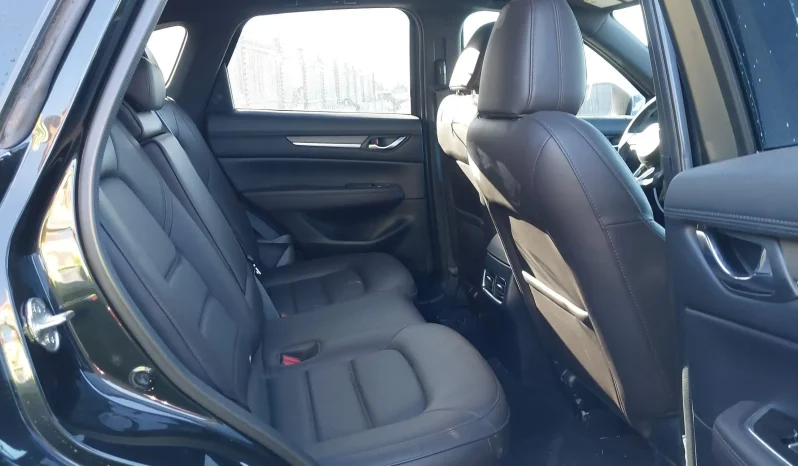 
								Mazda CX-5 full									