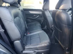 
										Mazda CX-90 full									