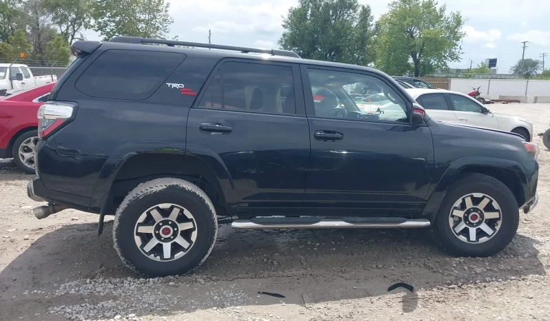 
								Toyota 4runner full									