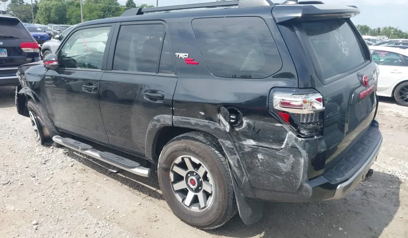 
								Toyota 4runner full									