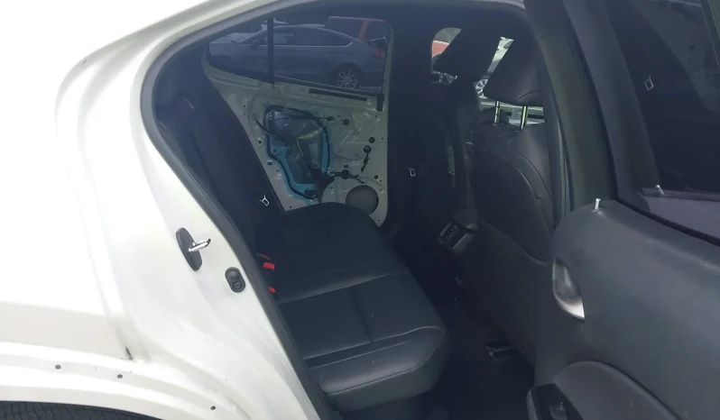 
								Lexus UX 250H full									