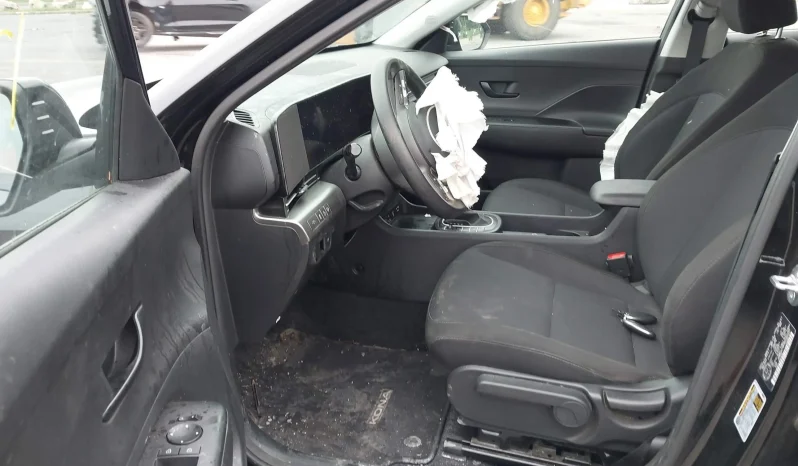 
								Hyundai Kona full									