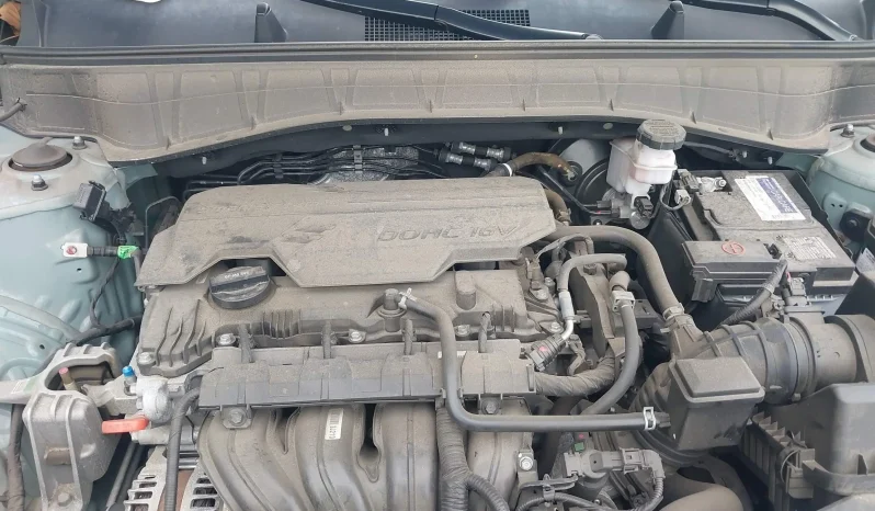 
								Hyundai Kona full									