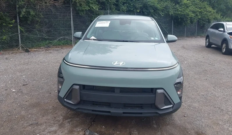 
								Hyundai Kona full									