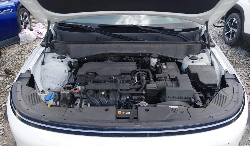 
								Hyundai Kona full									