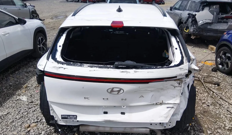 
								Hyundai Kona full									