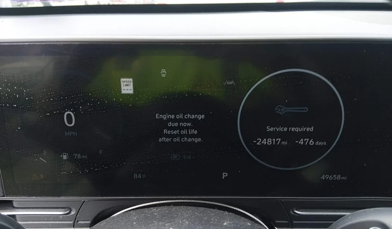 
								Hyundai Kona full									