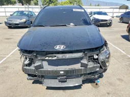 
										Hyundai Kona full									