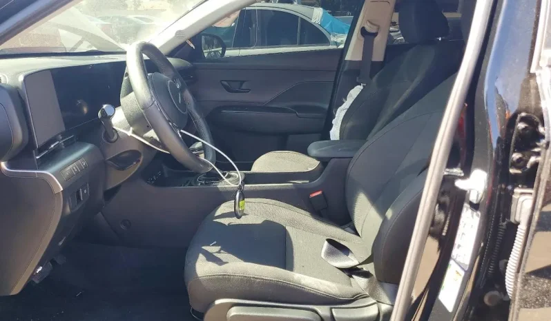 
								Hyundai Kona full									