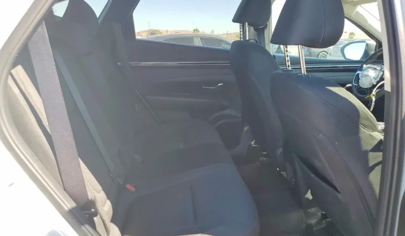 
								Hyundai Tucson full									