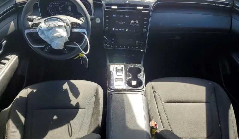 
								Hyundai Tucson full									