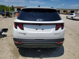 
										Hyundai Tucson full									